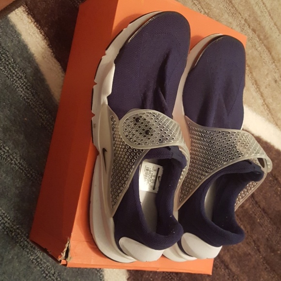 Shoes - Picture 3 of 5